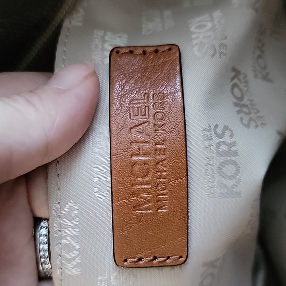 Michael Kors Handbag & Wallet - Picture 9 of 14